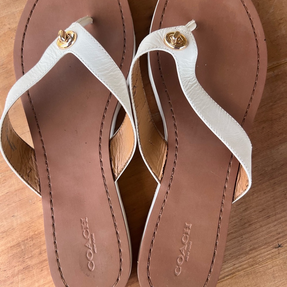 Coach White Leather Thong Sandals with Gold Turnlock Accent
